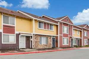 featured image of 4082 Weymouth Ln