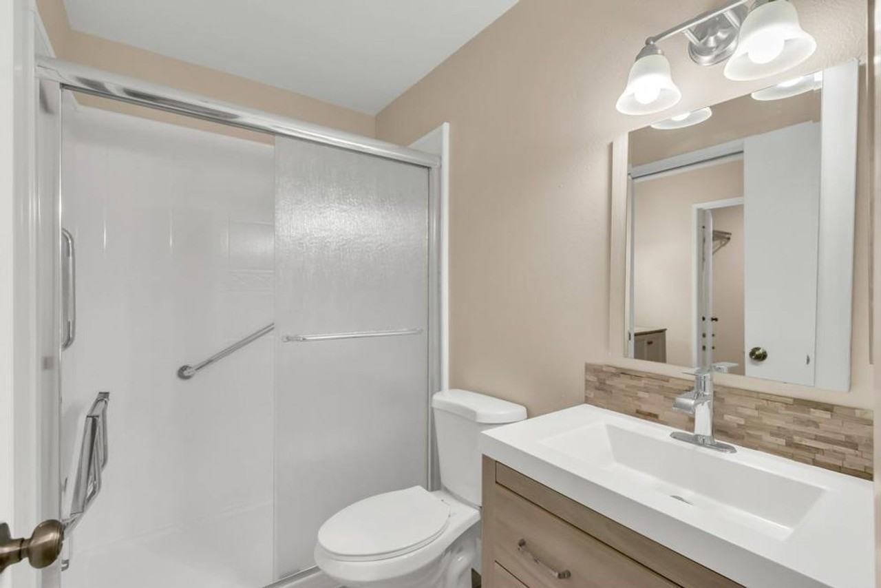 4082 Weymouth Ln - Photo 5 of 26