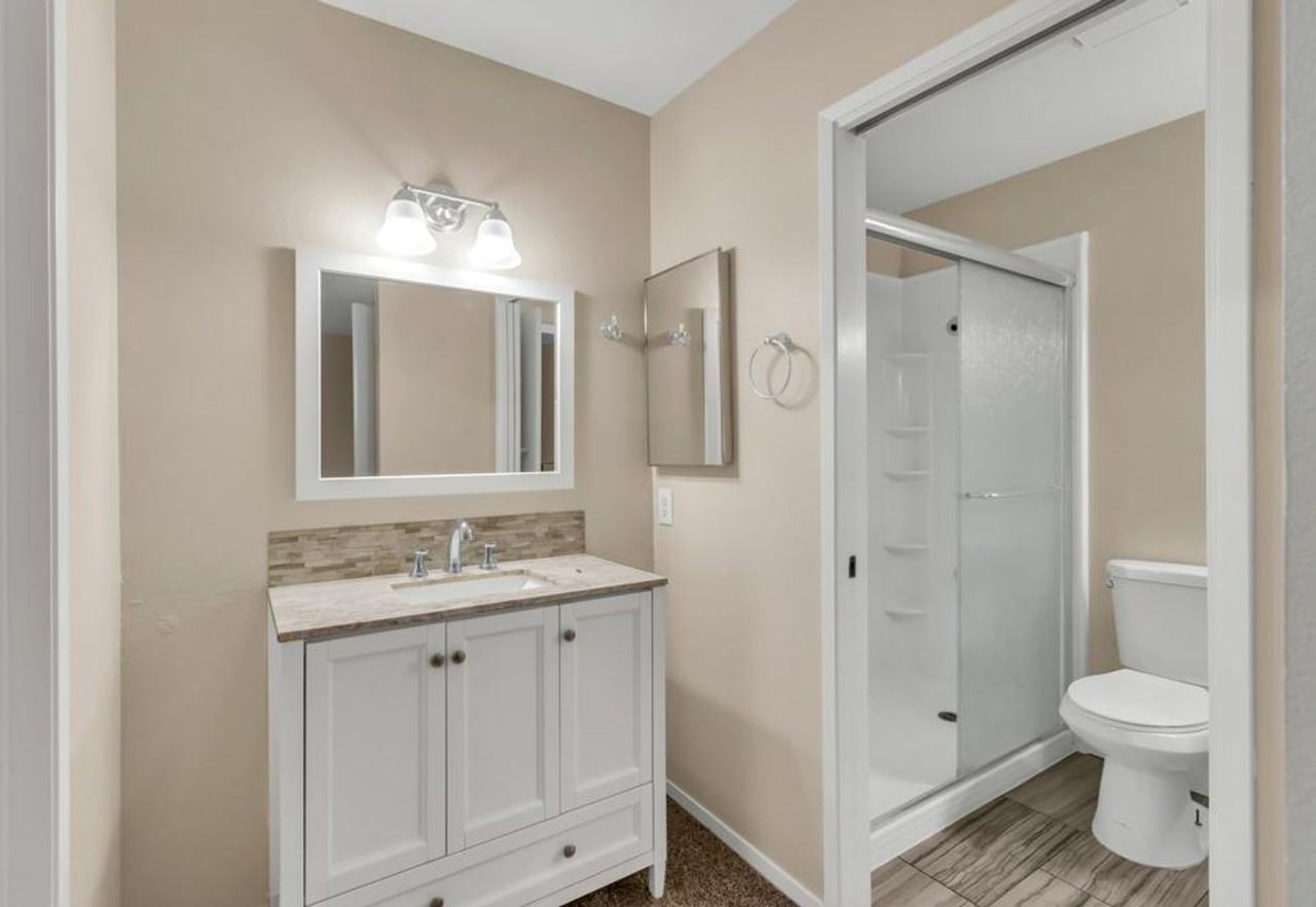 4082 Weymouth Ln - Photo 6 of 26