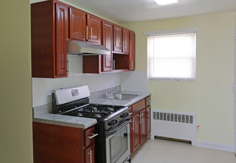 2 W Oakland Ave #5 - Photo 3 of 15