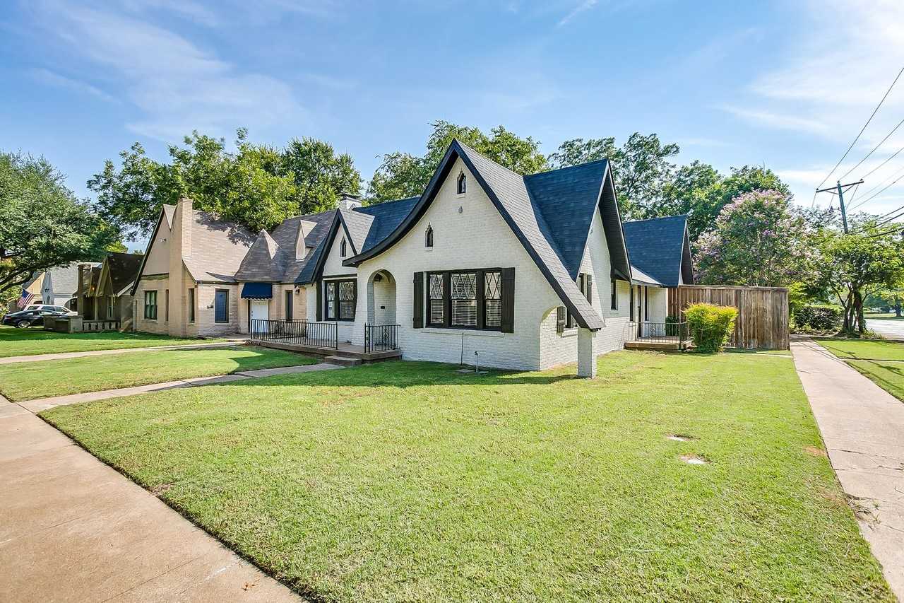 3257 Greene Ave - Photo 4 of 50