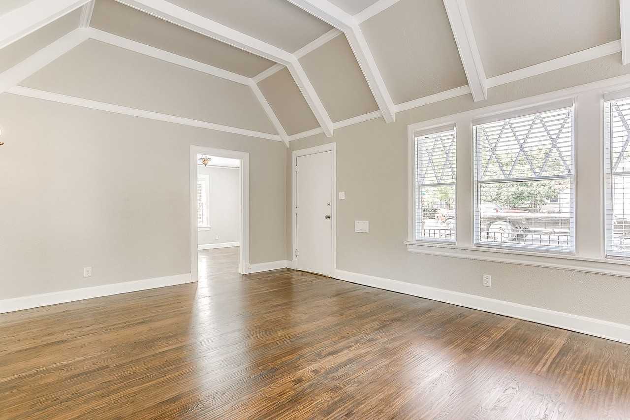 3257 Greene Ave - Photo 5 of 50