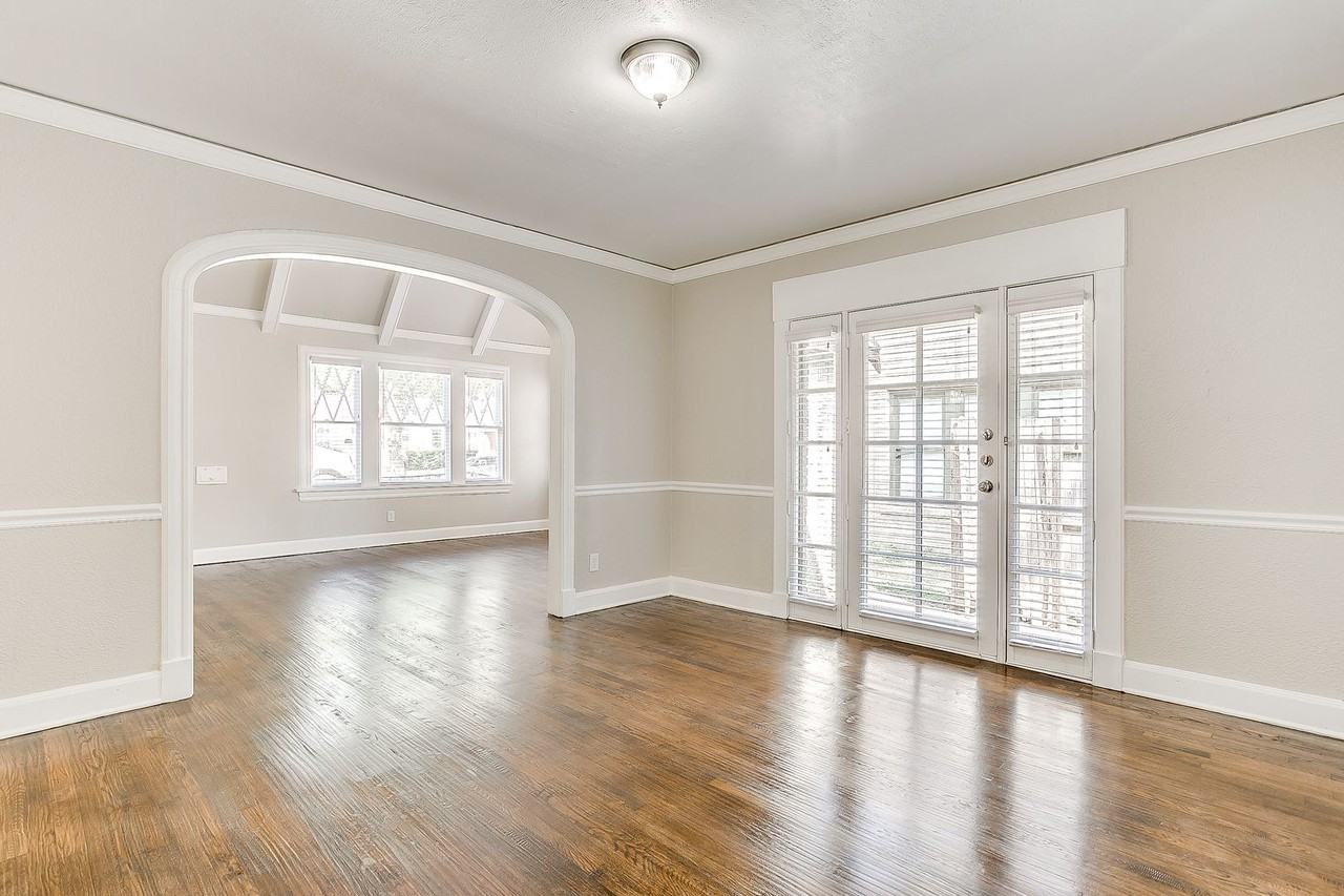 3257 Greene Ave - Photo 6 of 50