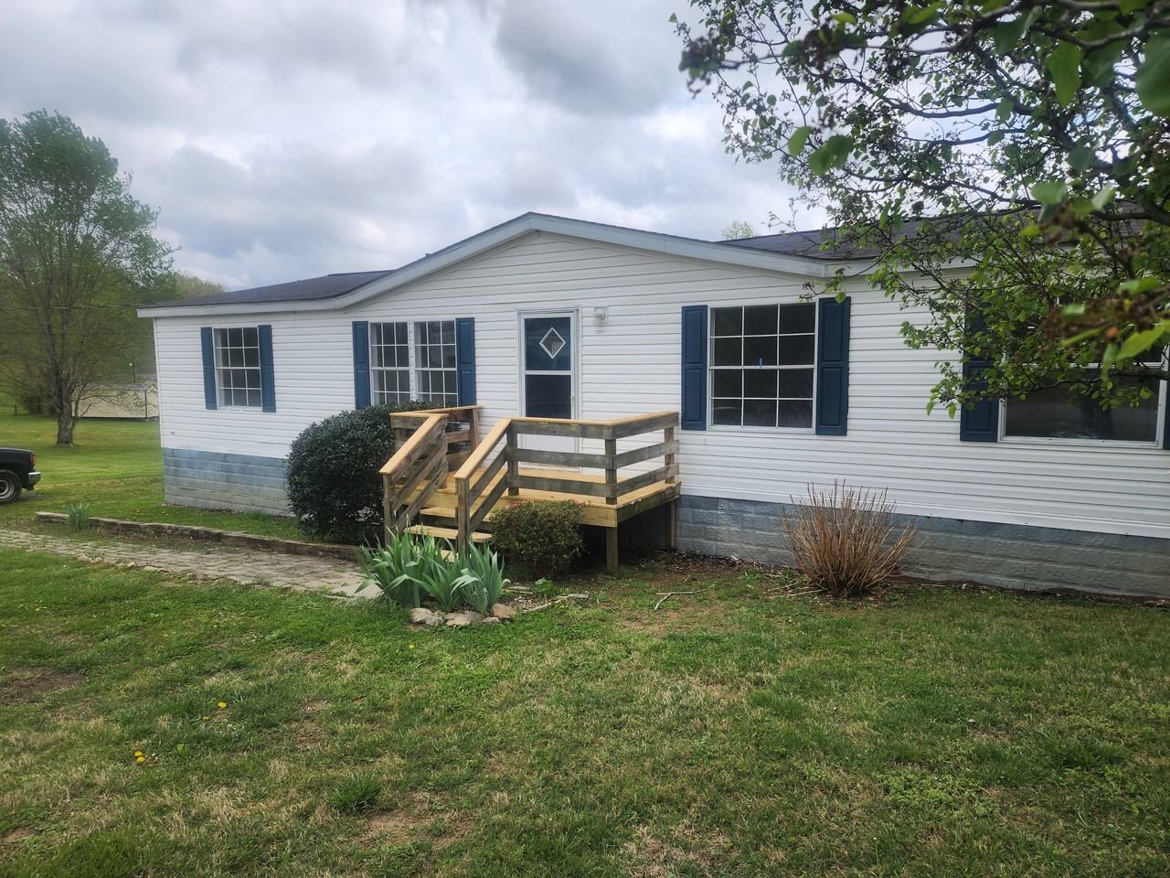 11211 Allen Dr #NA - Photo 2 of 17