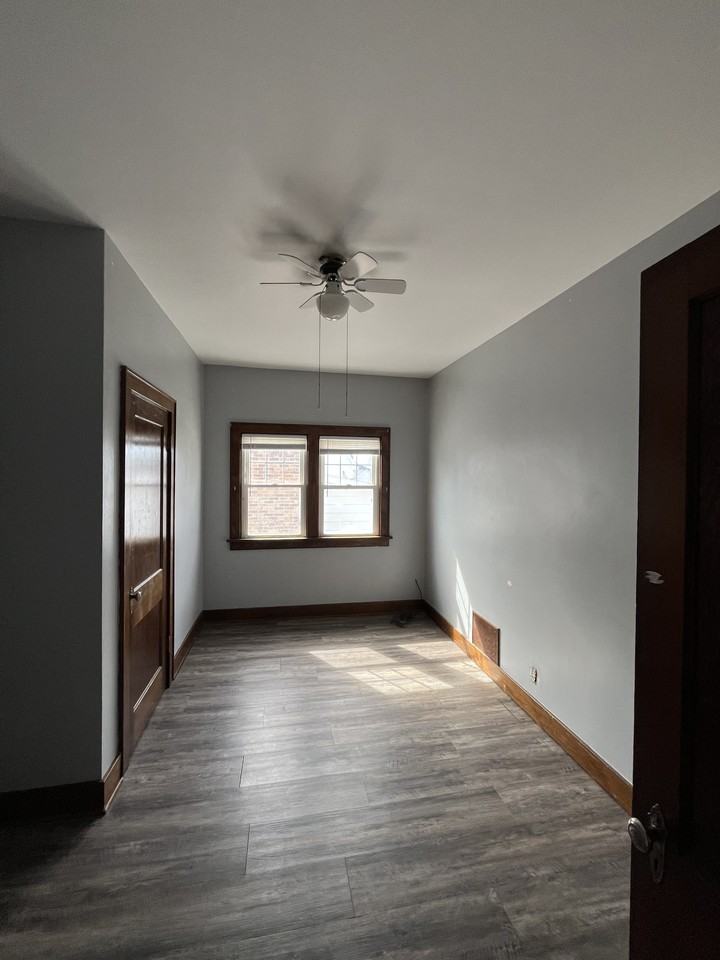 518 S 8th St #2 - Photo 3 of 9