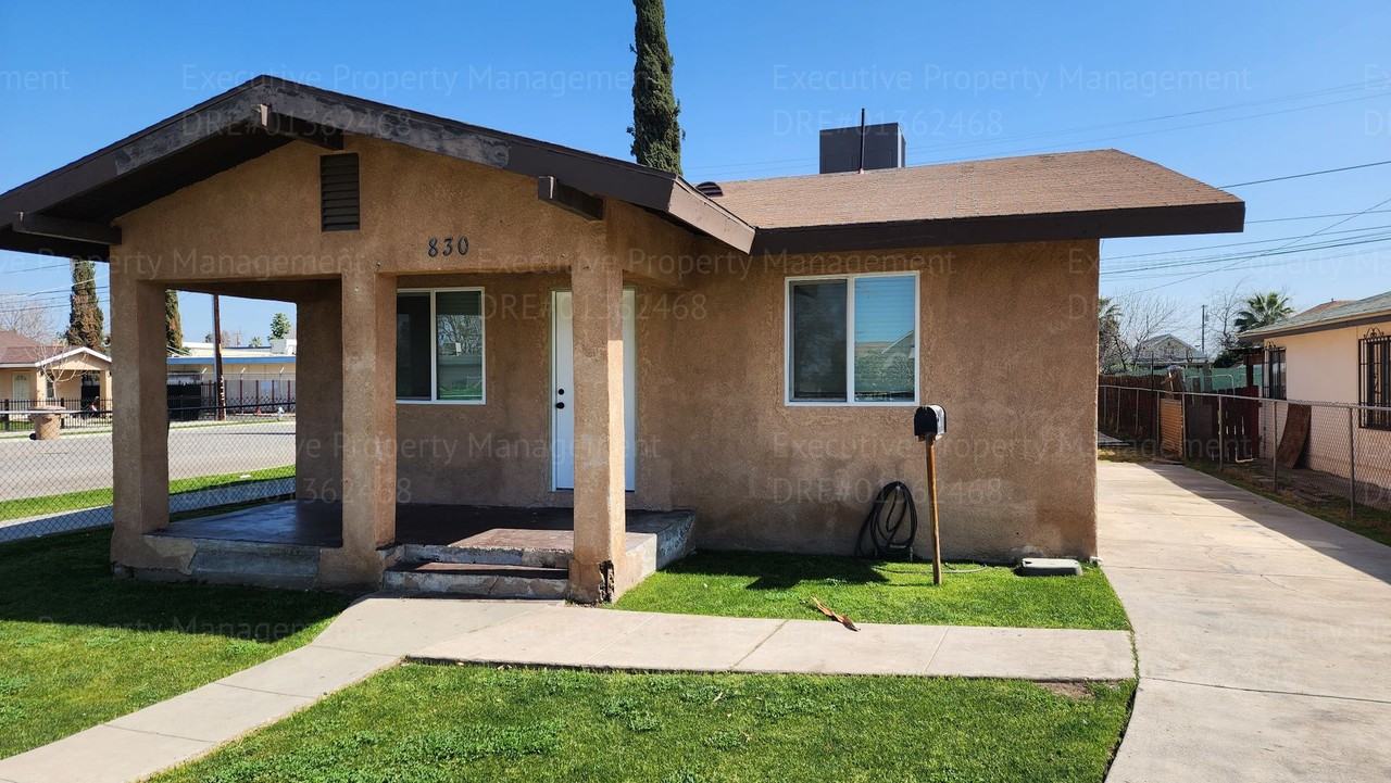 830 M St - Photo 3 of 30