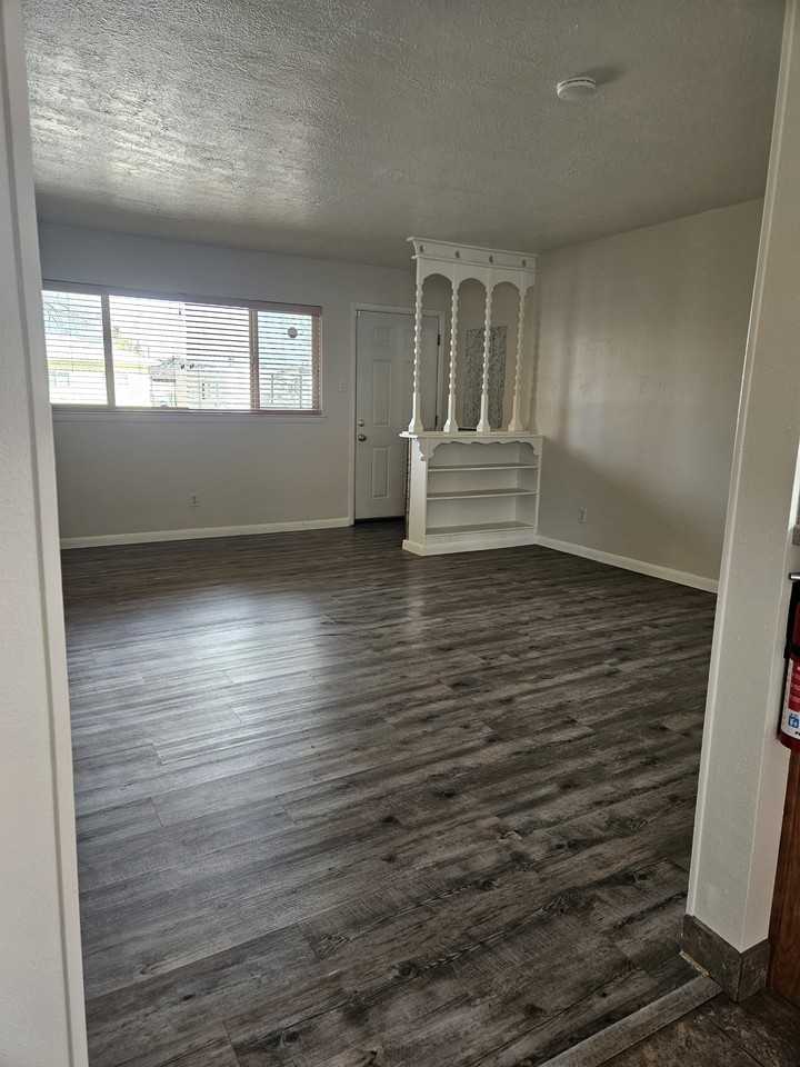 3513 Sierra Vista Dr #NA - Photo 5 of 11
