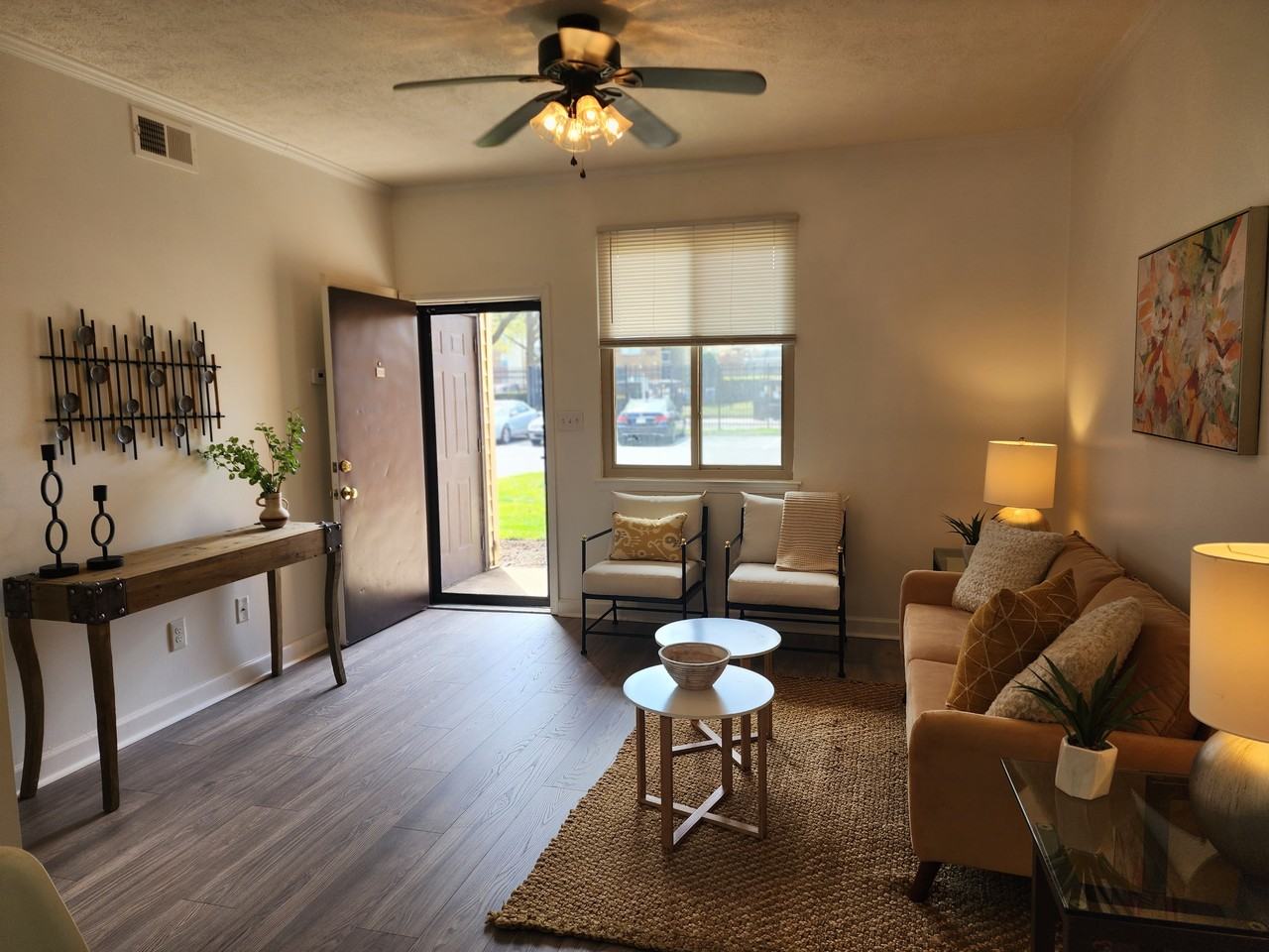 306 Pacific Dr #306 - Photo 2 of 16