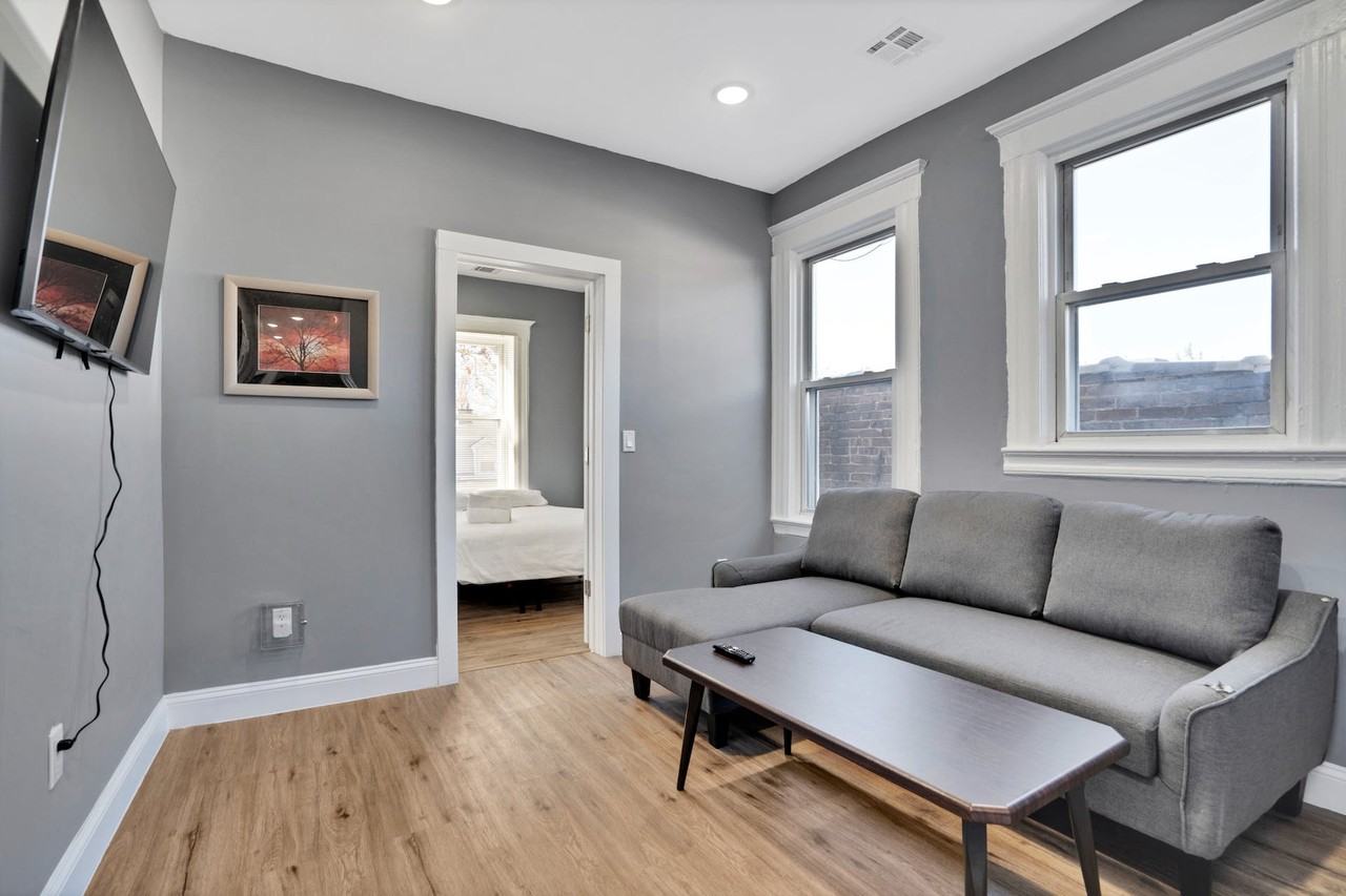 21 E Webster Ave #2 - Photo 2 of 15