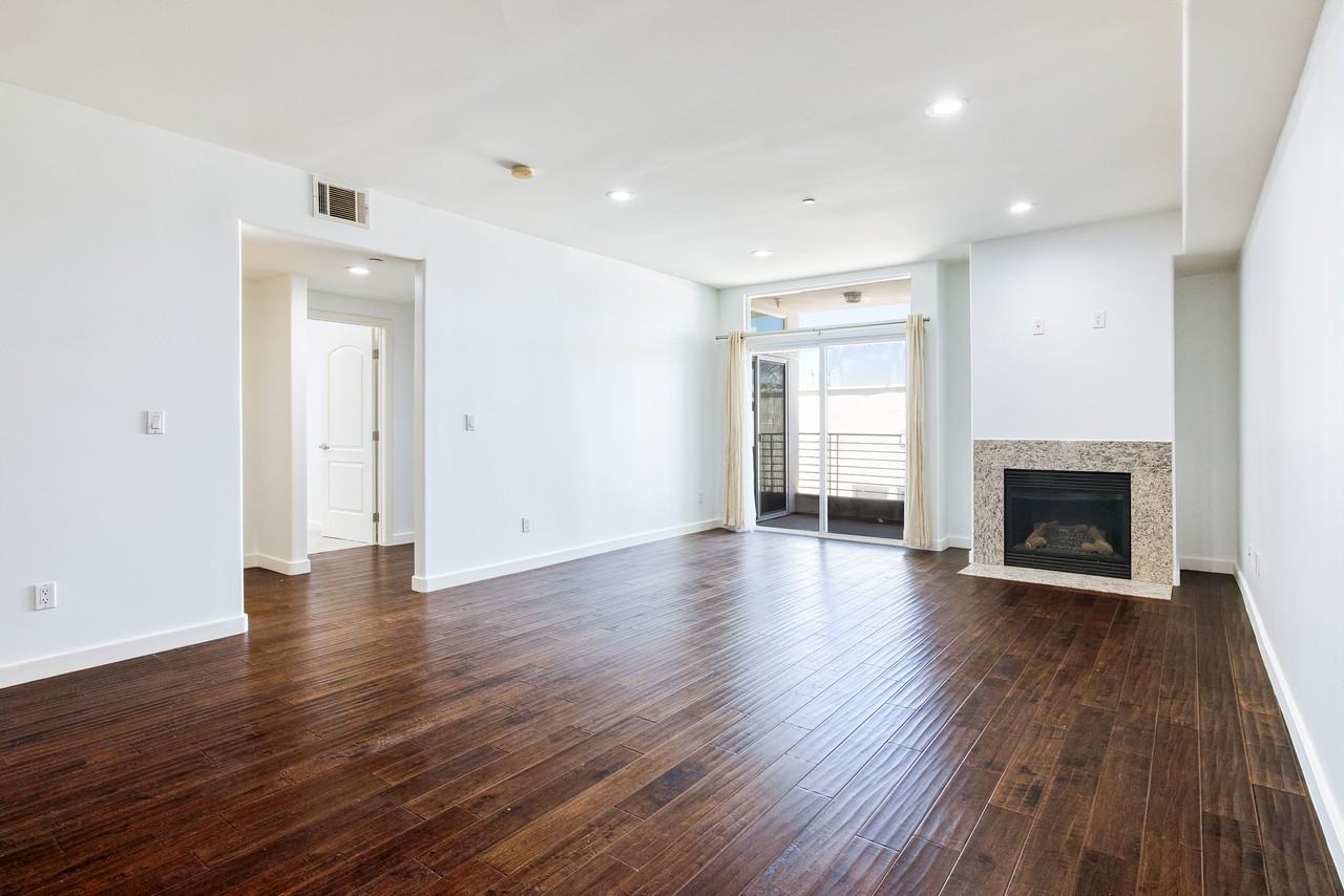 401 N Serrano Ave #304 - Photo 3 of 24