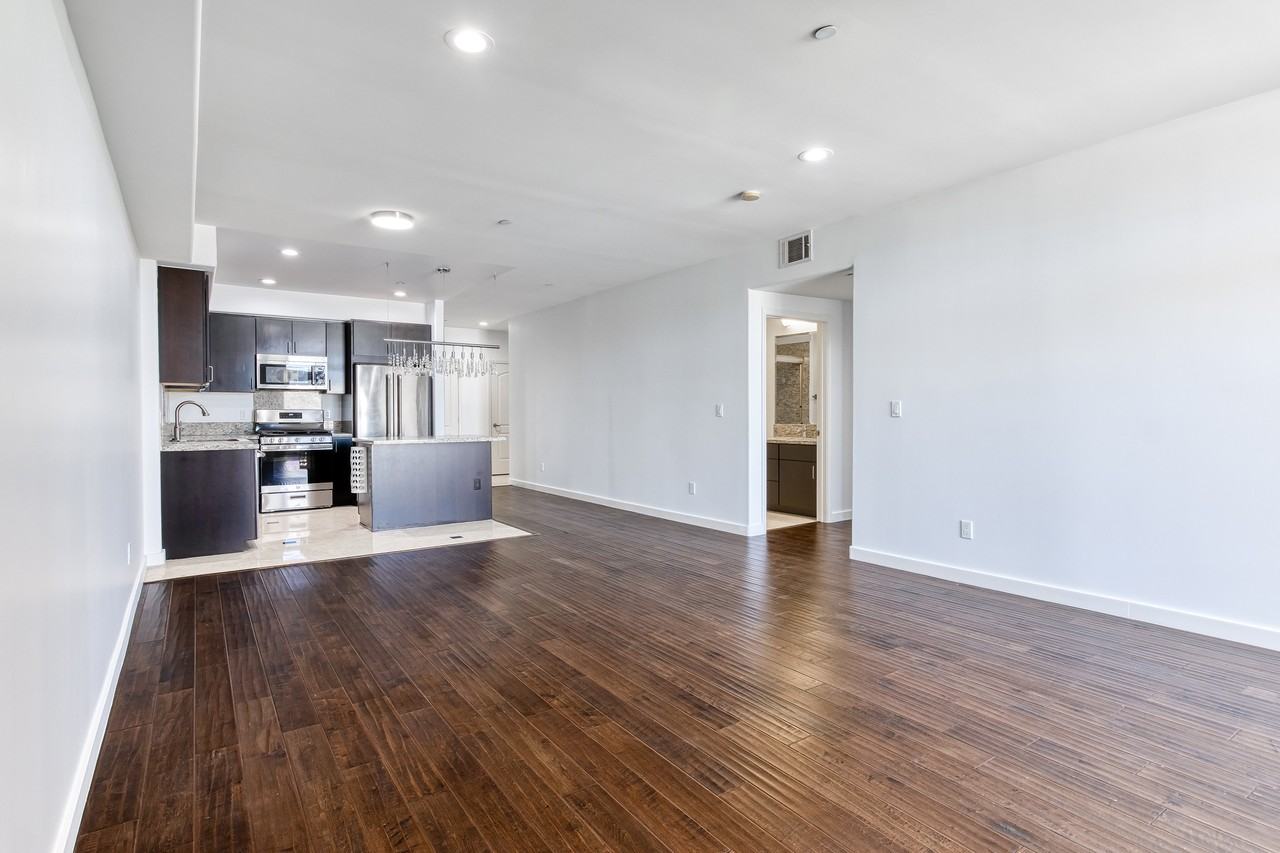 401 N Serrano Ave #304 - Photo 4 of 24