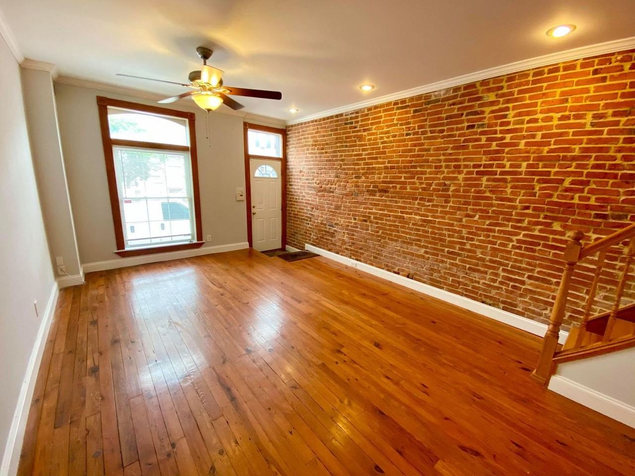 106 S Bouldin St - Photo 5 of 26