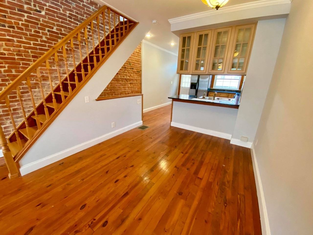 106 S Bouldin St - Photo 6 of 26