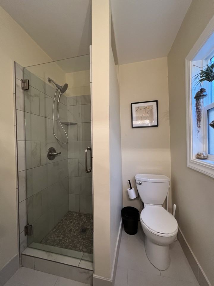 1912 E 30th St #C - Photo 6 of 17