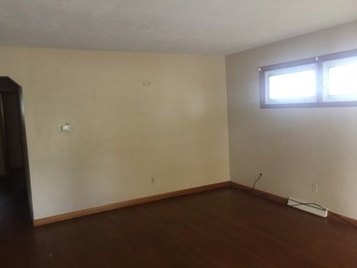 2425 N Wells St - Photo 2 of 7