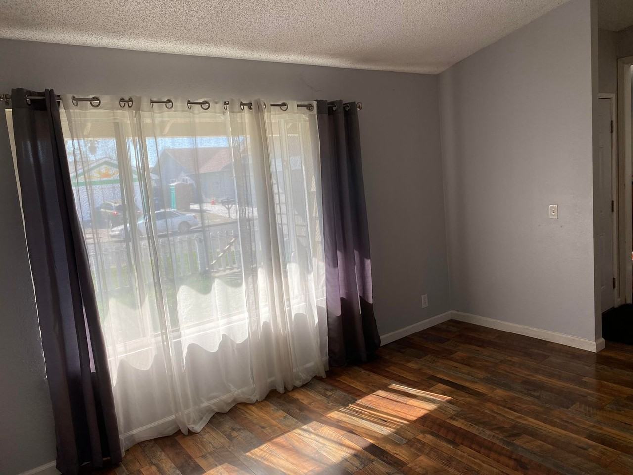 1014 Prairie Dr - Photo 2 of 21