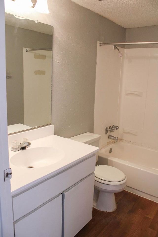 GRAYSON RIDGE APARTMENTS - Photo 6 of 16