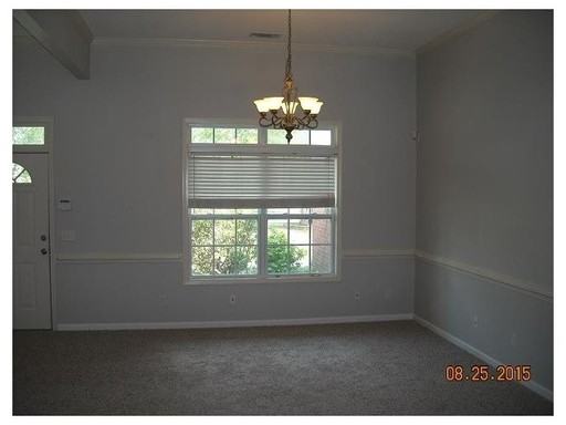 340 Flatbush Dr - Photo 3 of 18