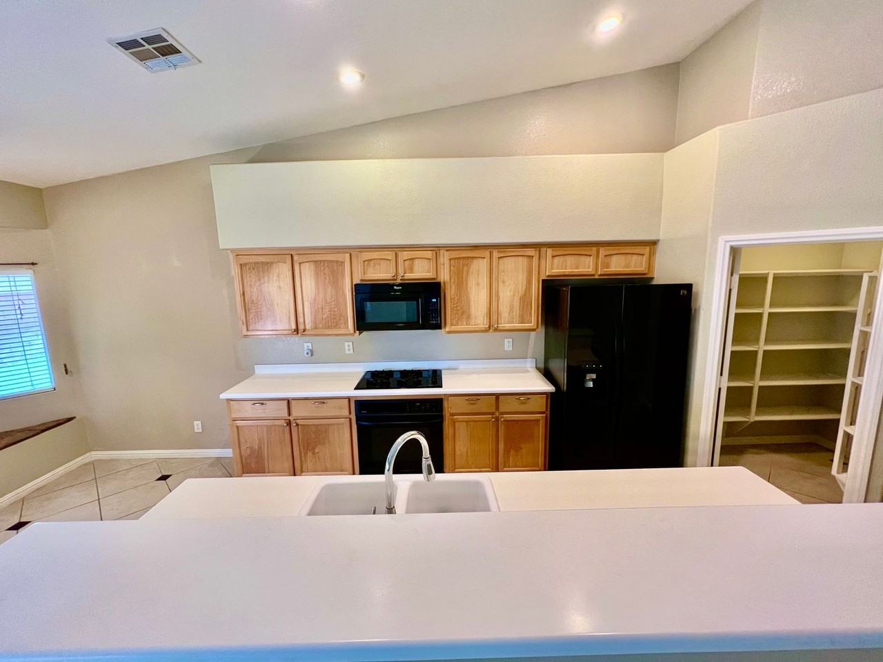 1158 Mirage Lake St - Photo 6 of 17