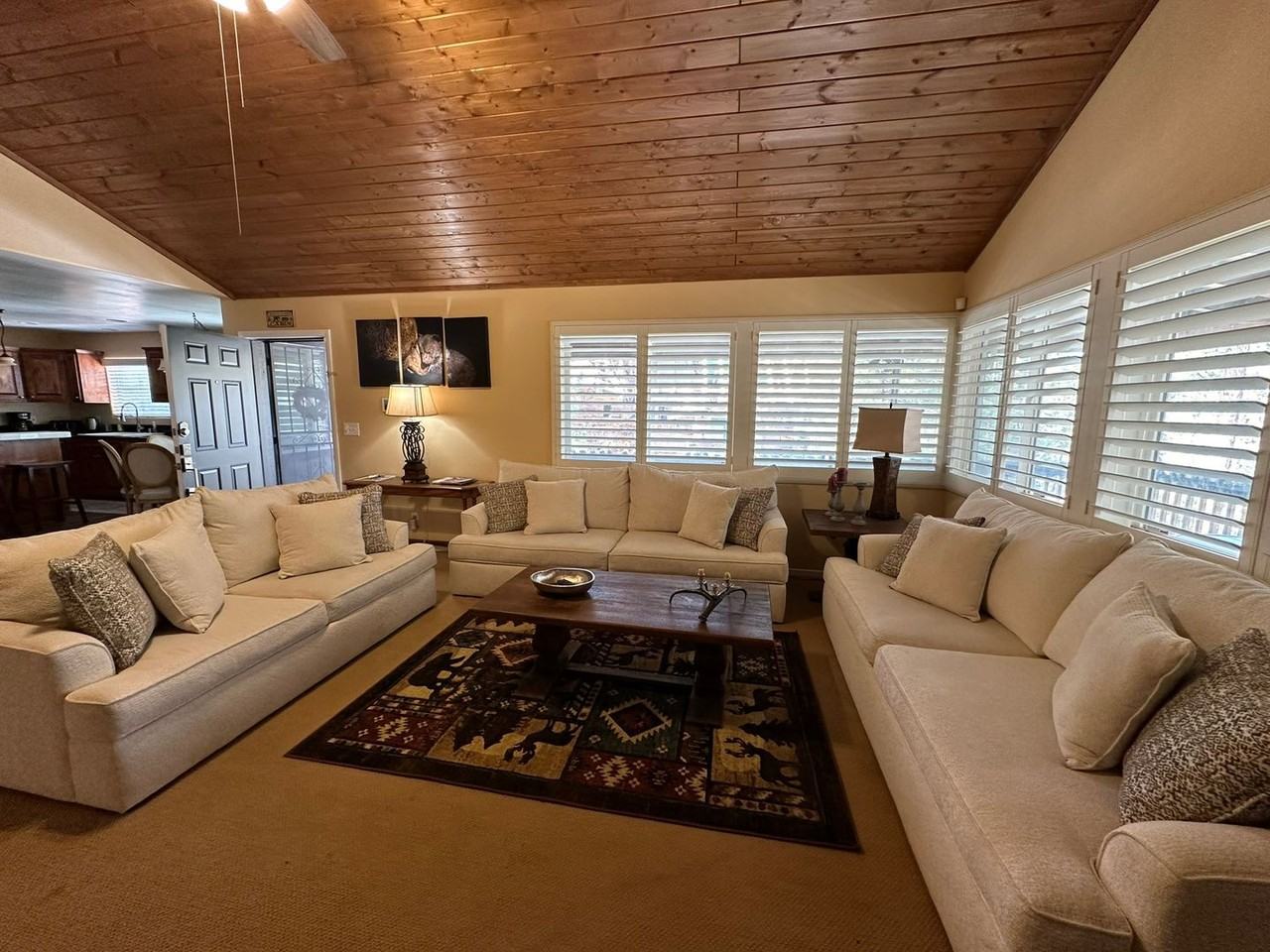 200 E Rainbow Blvd - Photo 4 of 40