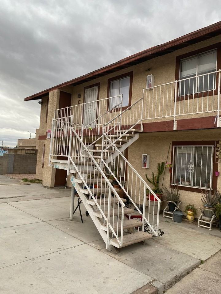 4p3213 - Photo 3 of 20