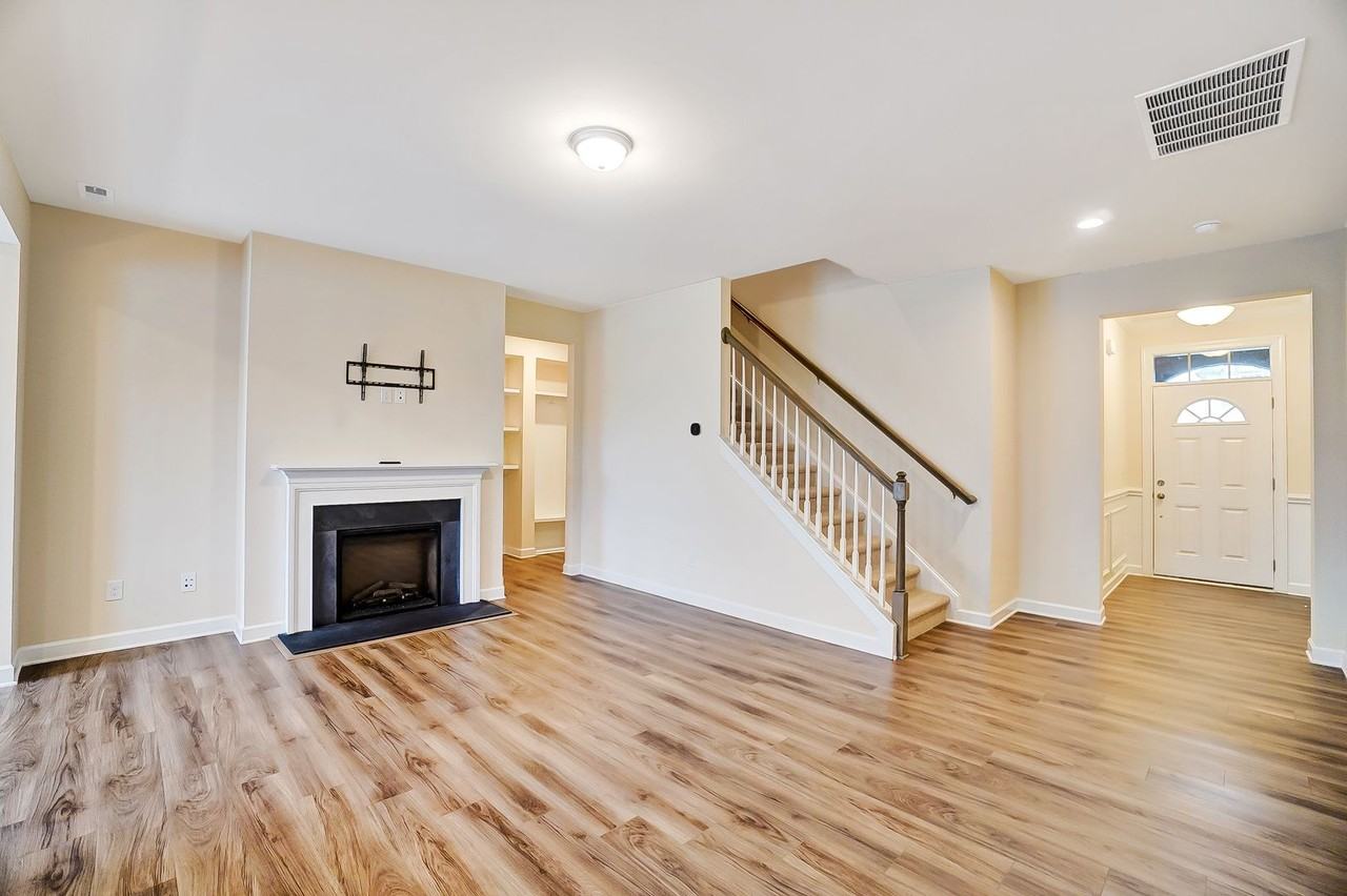 5822 Clan Maclaine Dr - Photo 6 of 48