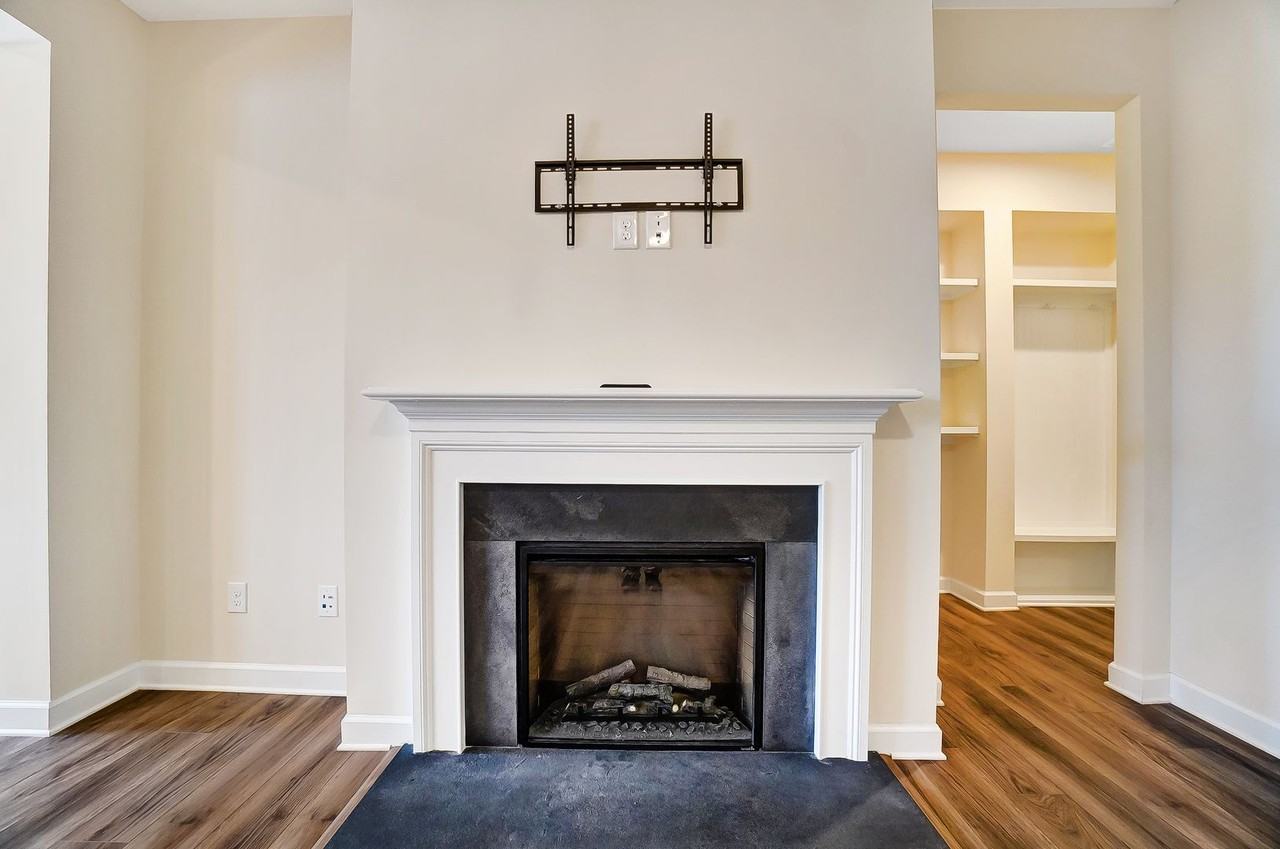 5822 Clan Maclaine Dr - Photo 7 of 48