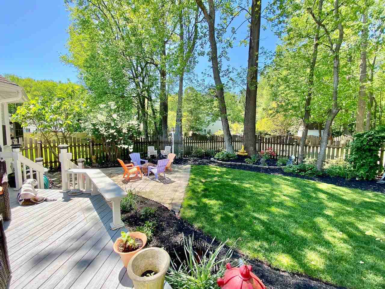 2524 Cantwell Rd - Photo 2 of 50