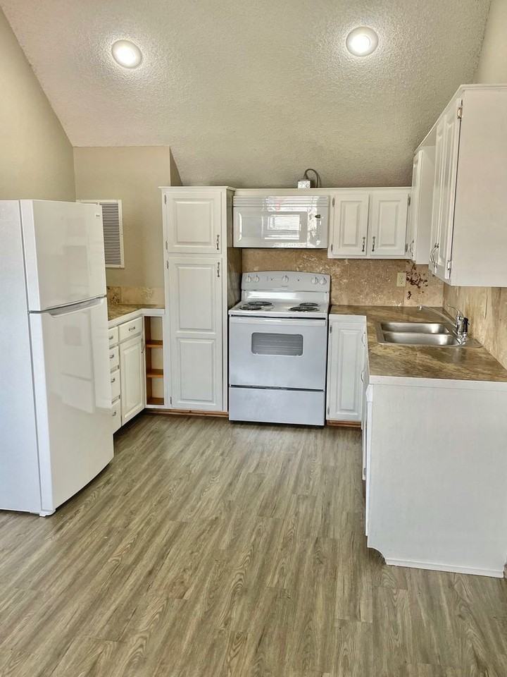 BearTown Townhomes - Photo 3 of 12