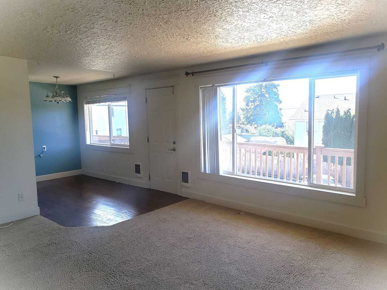 2102 Nw Kelly Dr - Photo 3 of 28