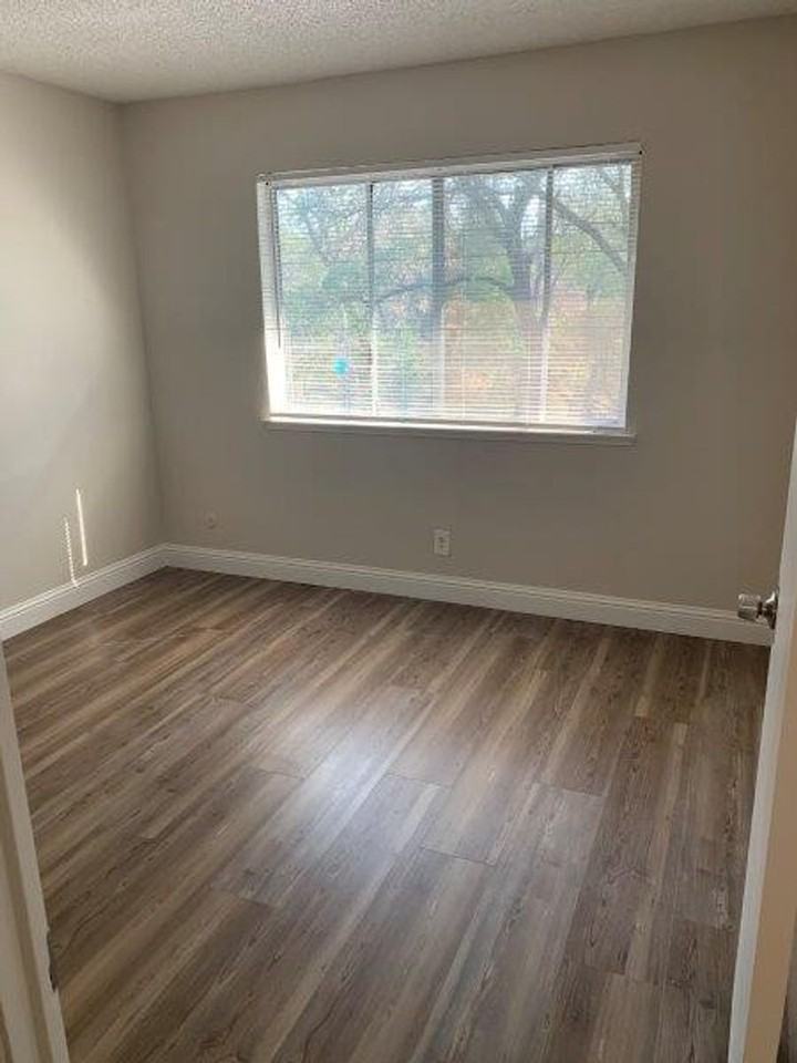 5552 Keoncrest Cir - Photo 7 of 11