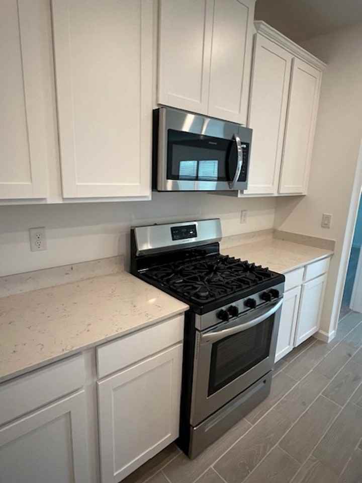 541 Nw 5th Ln - Photo 3 of 30