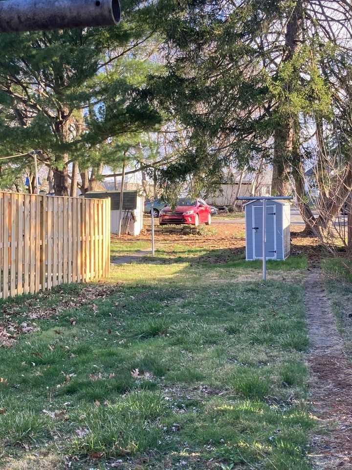 211 W 4th St - Photo 2 of 9