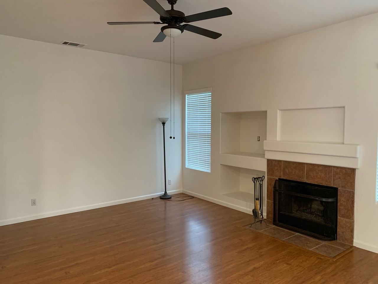 1660 Gill Dr - Photo 5 of 15