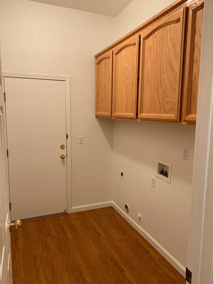 1660 Gill Dr - Photo 7 of 15