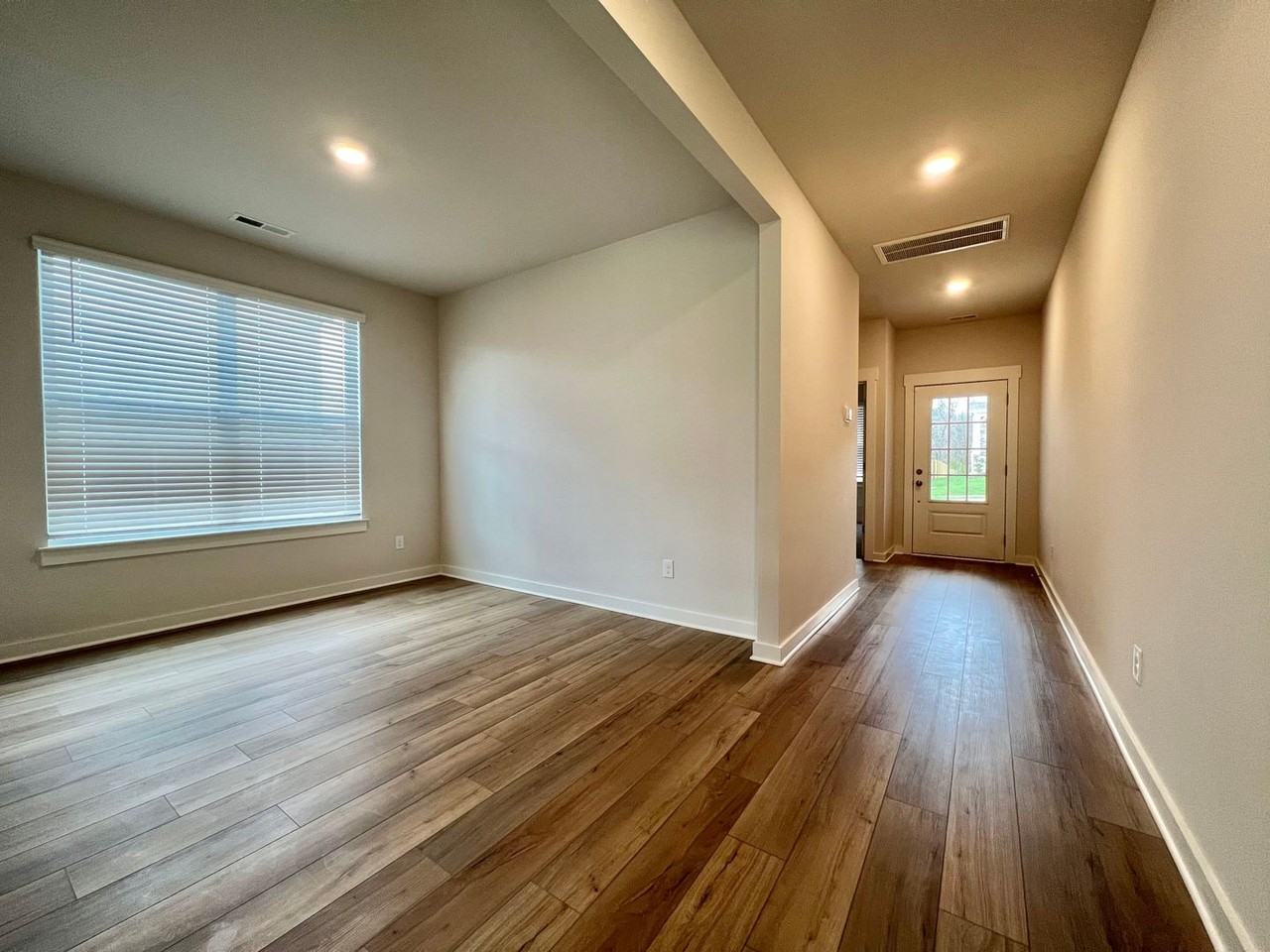 1030 Ewell Farm Cir - Photo 3 of 36