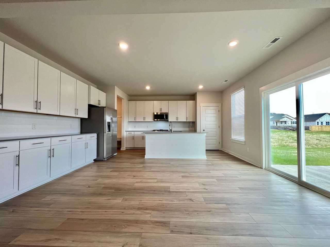 1030 Ewell Farm Cir - Photo 7 of 36