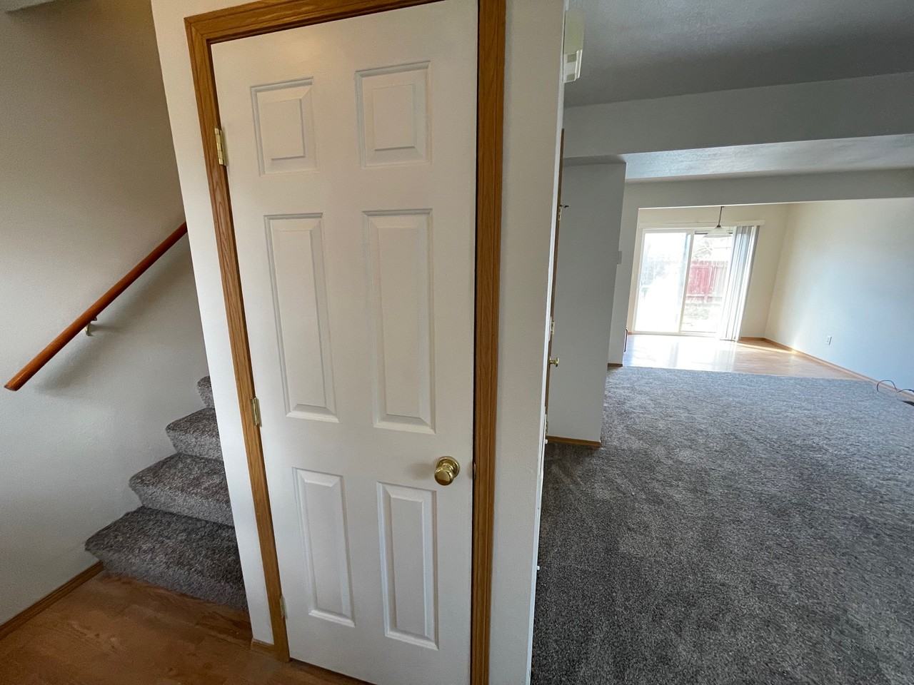 425 W Shore Dr #1 - Photo 2 of 18