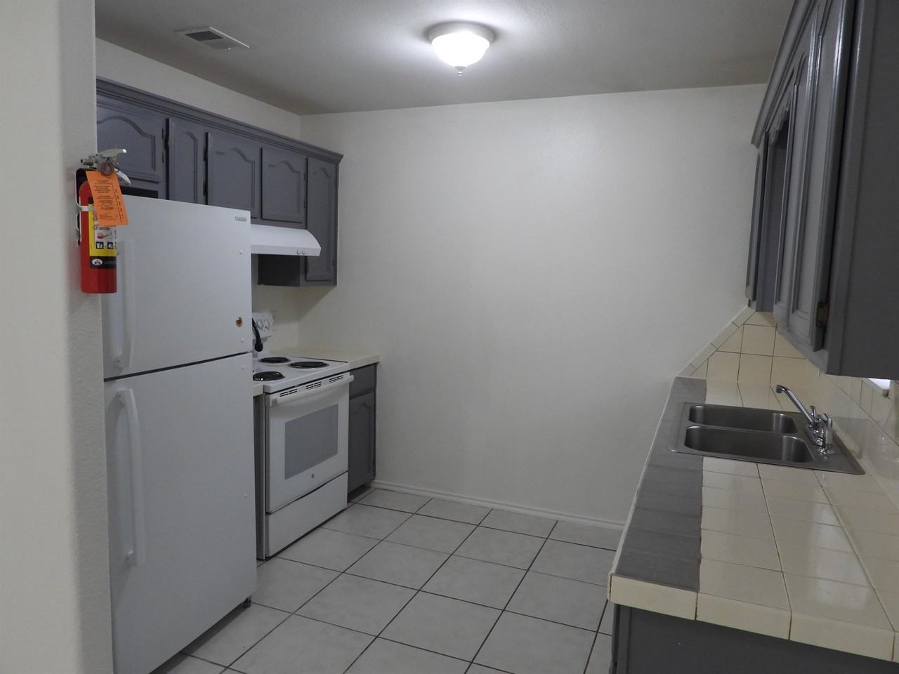 1906 Villa Linda Avenue #D - Photo 2 of 18