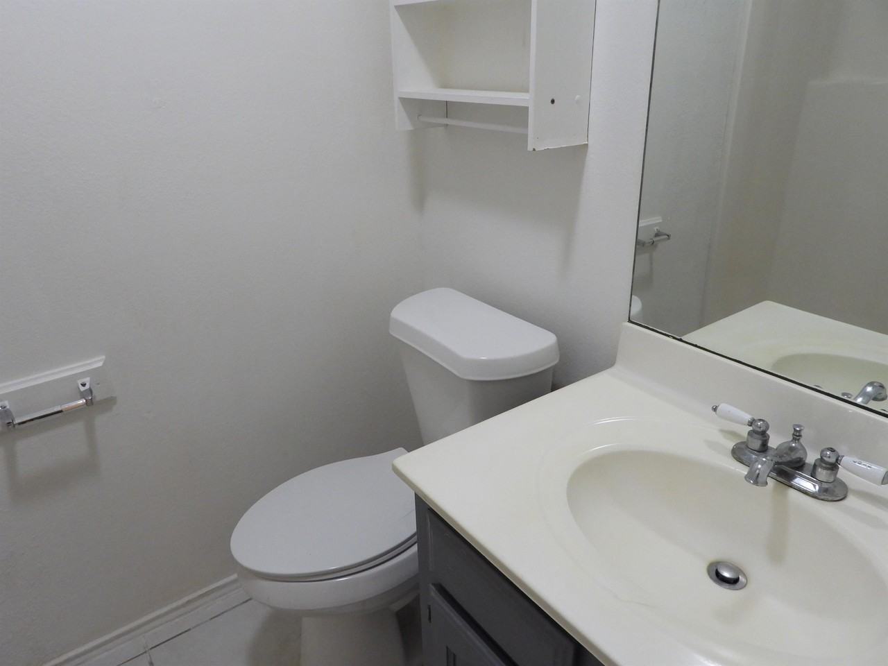 1906 Villa Linda Avenue #D - Photo 5 of 18