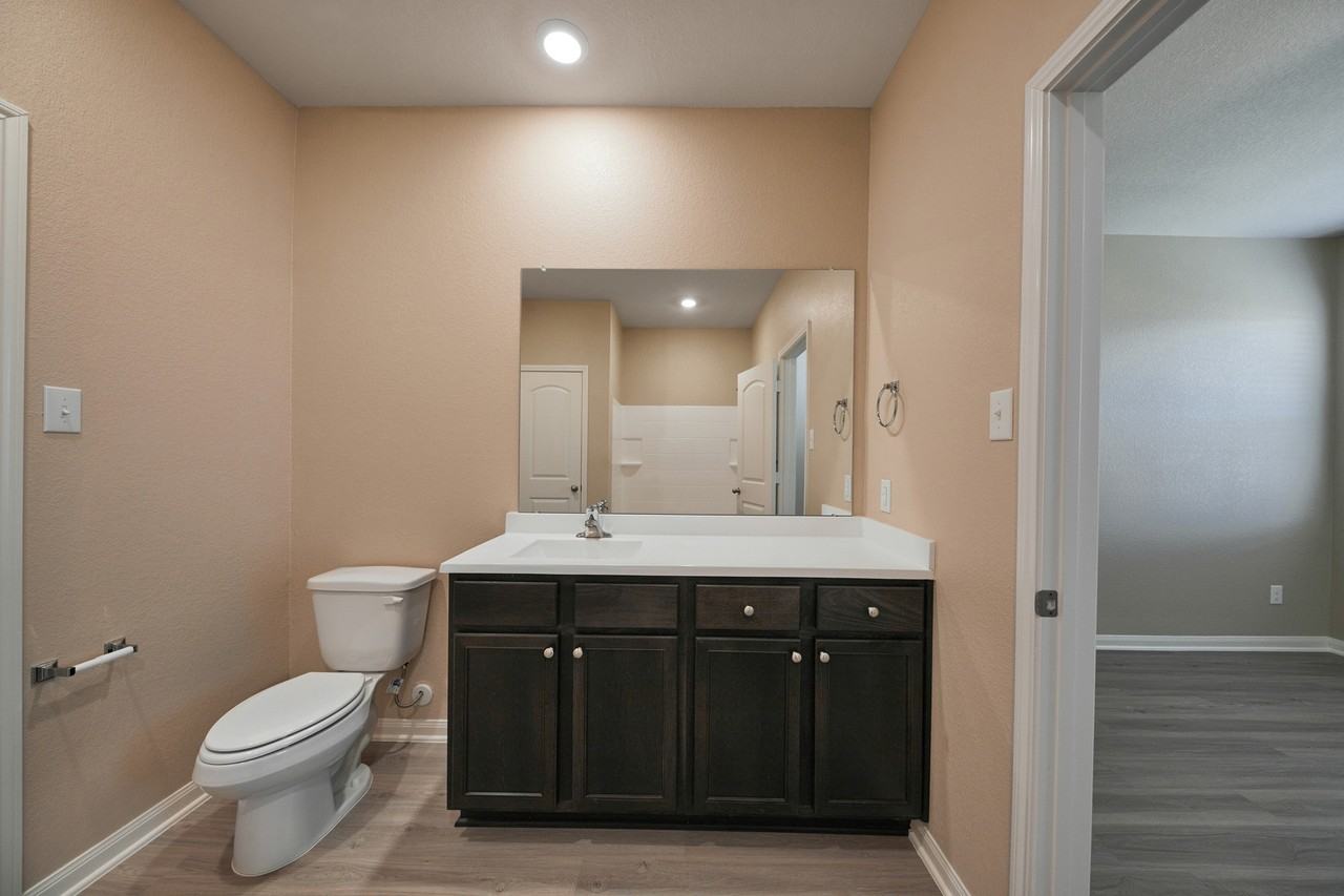 22103 Lost Lantern Dr - Photo 2 of 20