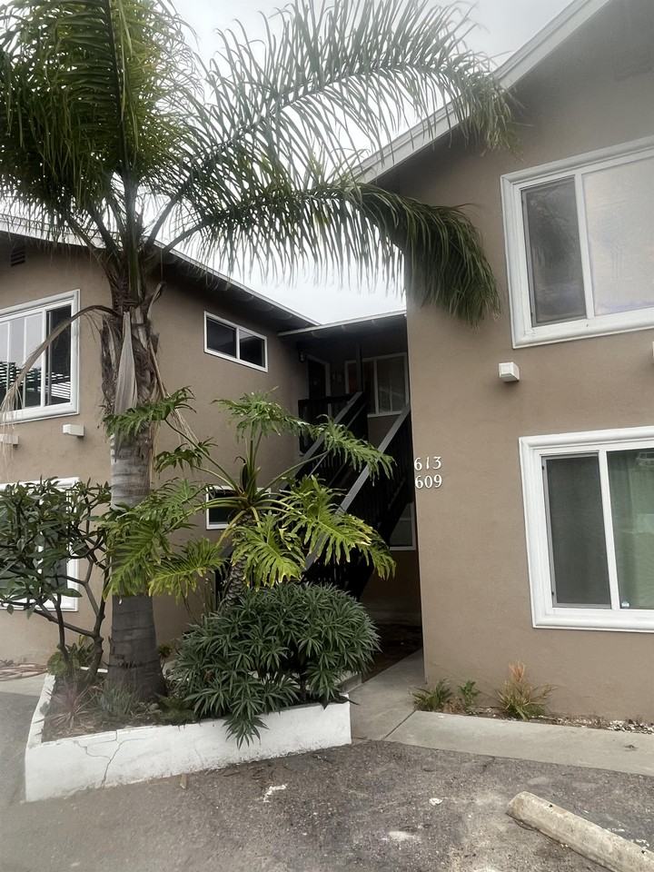 609 S Cedros Ave Lowr #609 - Photo 2 of 20