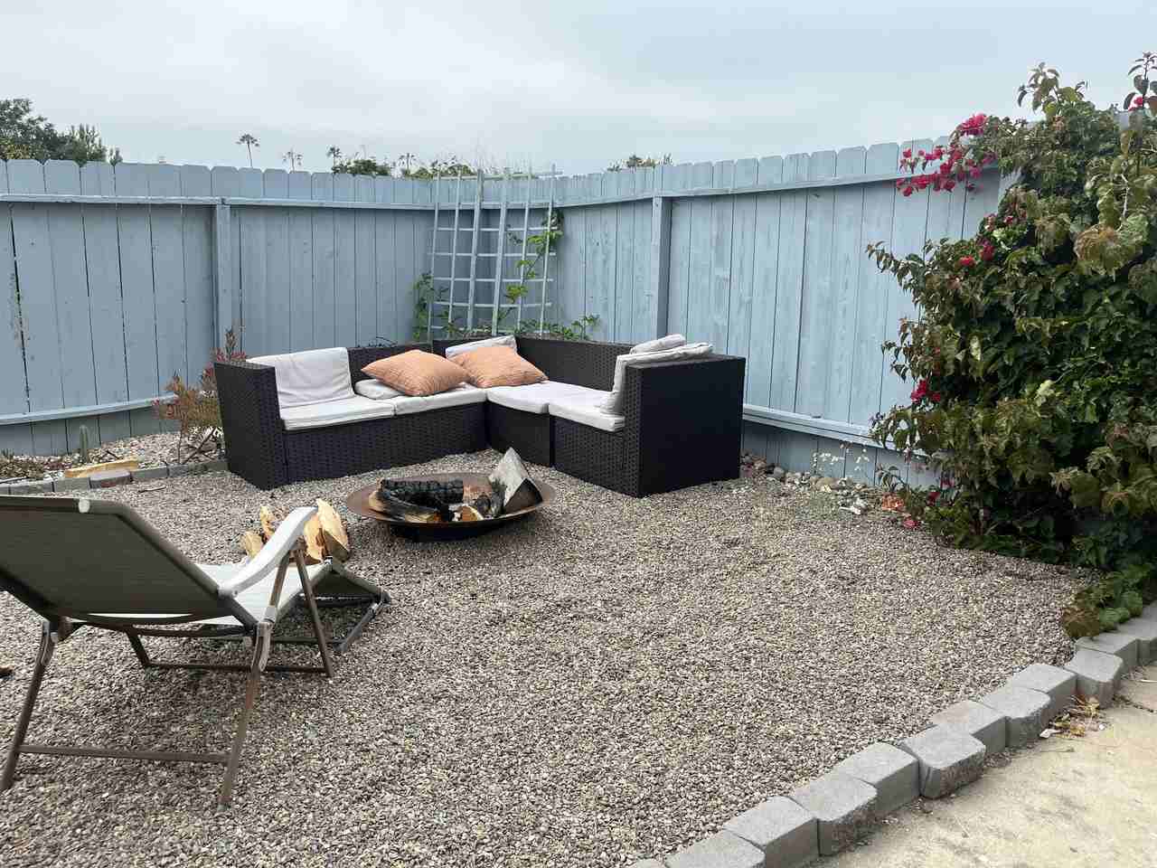 609 S Cedros Ave Lowr #609 - Photo 4 of 20