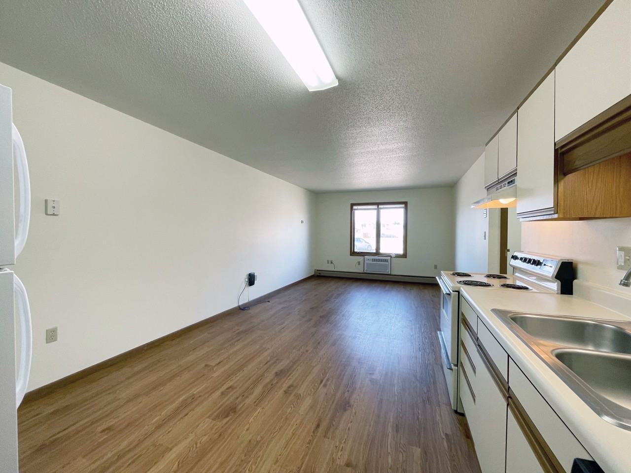 Dakota Terrace - Photo 7 of 50