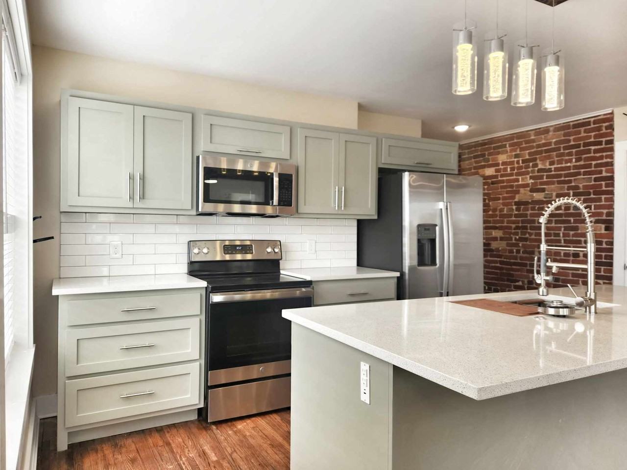 2529 E Admiral Pl #A - Photo 2 of 50