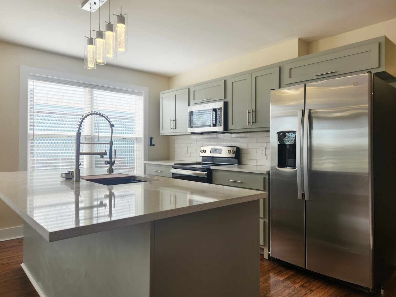 2529 E Admiral Pl #A - Photo 3 of 50