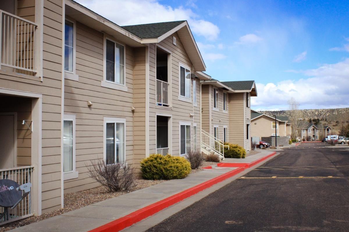 1856 E Apache Dr - Photo 2 of 7