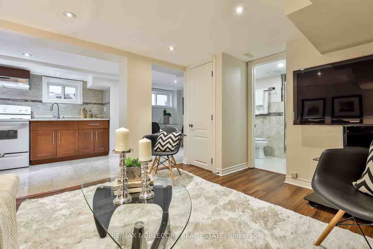 16 Little Boulevard - Photo 3 of 24