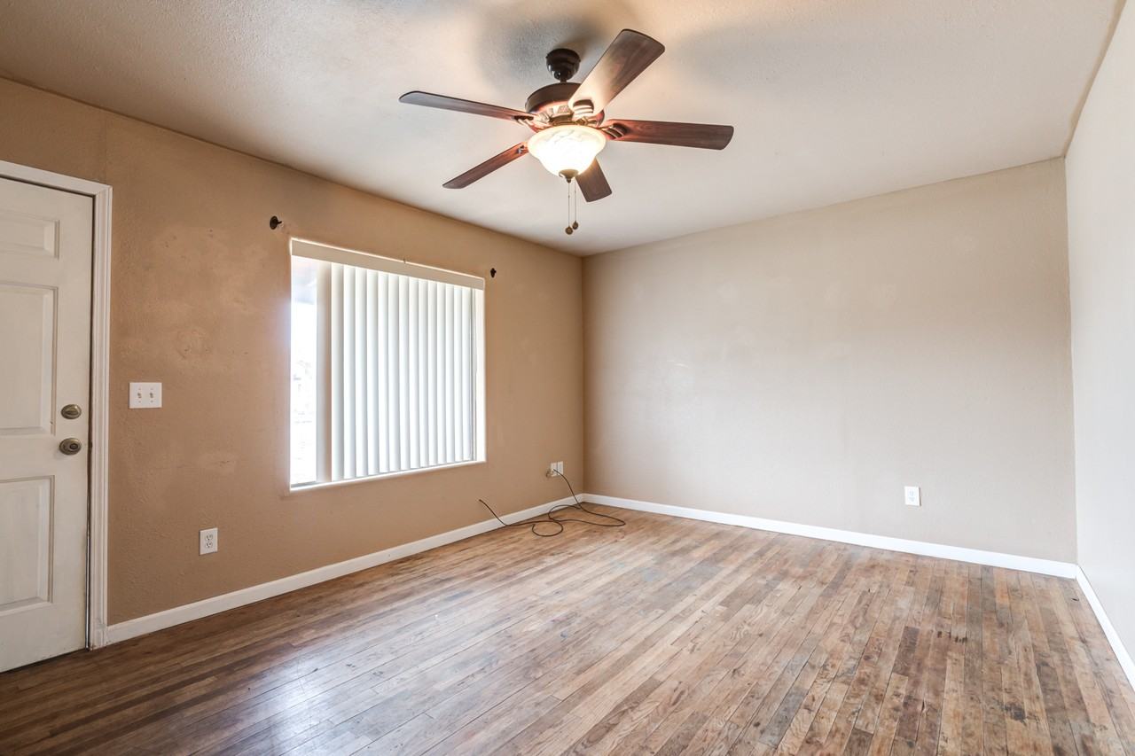 1409 Tilford Ave #1 - Photo 3 of 11