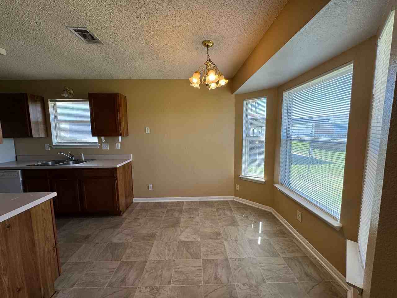 3509 Christie Drive - Photo 6 of 23